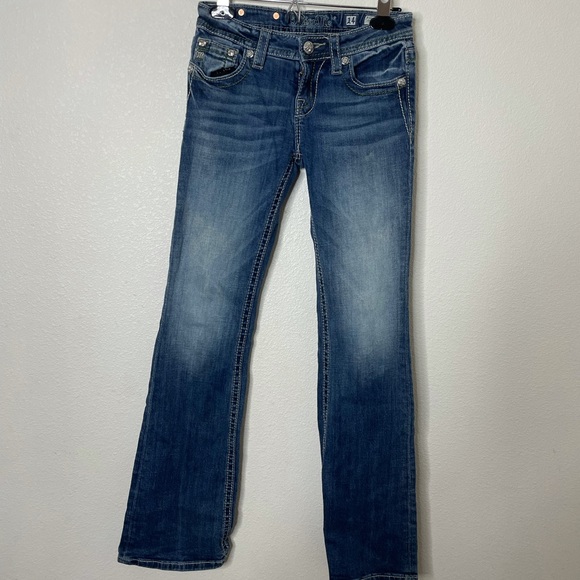 Miss Me Girl’s Bootcut Jeans Sz 14 Medium Wash Embroidered Rhinestone Pockets - Picture 2 of 10